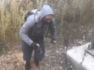 Partička sprejerů se sesypala na stojící vlak. Celou dobu je natáčel zaměstnanec drah