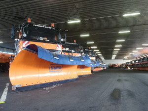 Silničáři se připravují na zimu. Ve skladech je 24 tisíc tun soli, připraveno je přes 70 sypačů