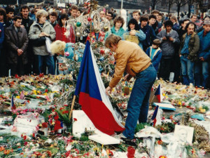 Čeští zpěváci i zahraniční bojovníci za lidská práva vystoupí 17. listopadu na památku Václava Havla