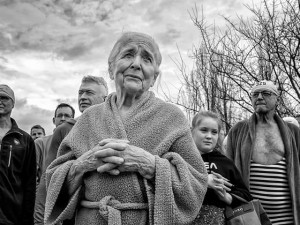 Lidé se plavbou ve Vltavě rozloučili s nejstarší praktikující českou otužilkyní