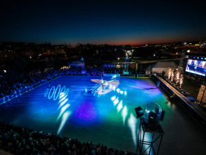 Přivítejte advent s krasobruslařskou, akrobatickou a multimediální show