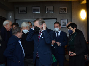 Fiala obědval s disidenty. Jsme připraveni okamžitě převzít vládu, řekl