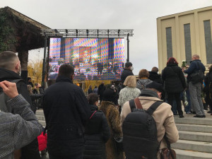 Rozloučení s Miroslavem Žbirkou. Dorazily stovky lidí, mezi nimi i slovenská prezidentka