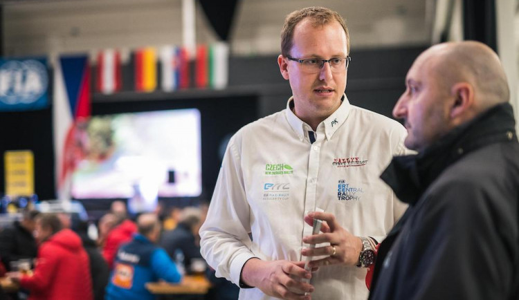 Rally to nebude mít do budoucna lehké, říká hlavní pořadatel krumlovské soutěže.