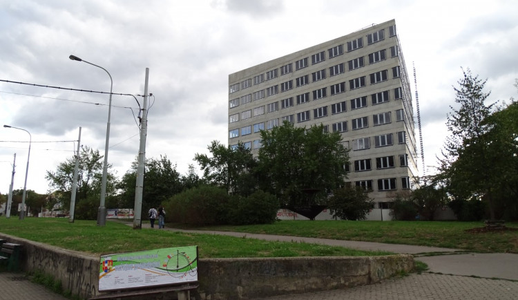 Praha 8 chtěla novou radnici na Palmovce. Zaplatí 142 milionů a nebude mít budovu, peníze ani pozemky