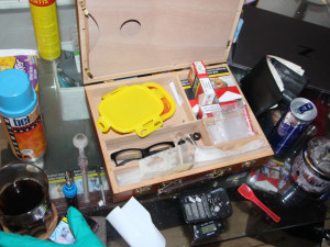 Dealer zásoboval pervitinem uživatele na Černém Mostě, hrozí mu až deset let ve vězení