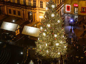 VÁNOCE NA JEDNIČCE: Jediné vánoční trhy v Praze, koncerty a bohoslužba pod širým nebem