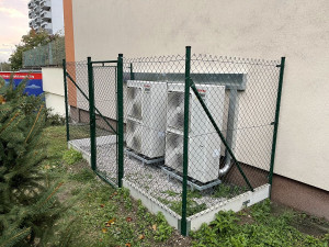 Energetický trh s prudkými výkyvy zasáhl i centrální vytápění v bytových domech. Co s tím? Hledejte nové zdroje