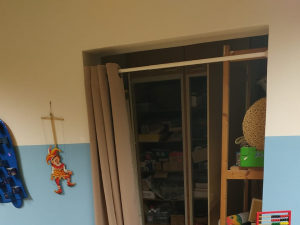 Recidivista se vloupal do školky. Pozorná kolemjdoucí na něho přivolala policii