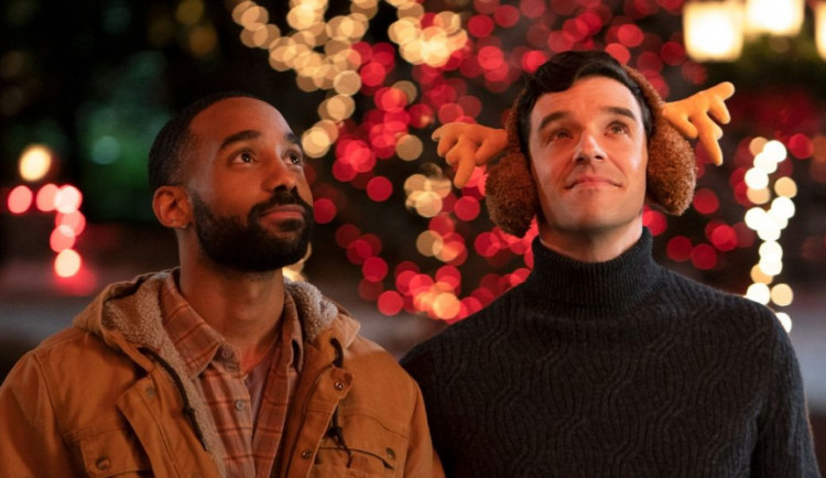 In Christmas movies, Netflix proves that love does not matter gender or age