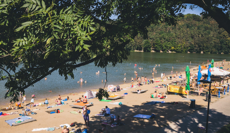 Praha chce od státu koupit areál u Hostivařské přehrady