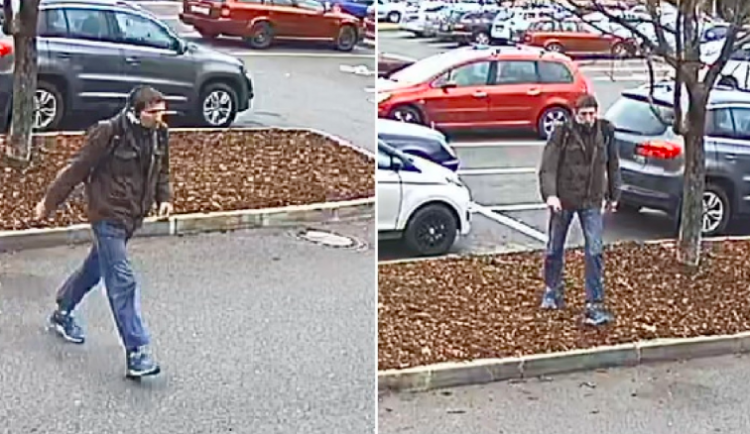 Muž vybíral z kradených karet. Poznáváte ho?