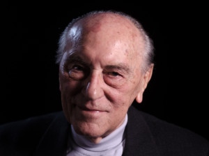 Zemřel Ludvík Armbruster, jezuitský kněz a bývalý děkan Katolické teologické fakulty Univerzity Karlovy