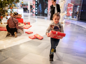 Pražské obchodní centrum pořádá Štědrý večer pro osamělé. Zastaví se i známé osobnosti