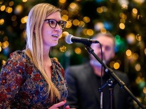 Nákupní centrum v Praze přivítalo na Štědrý večer ty, kteří by ho jinak strávili o samotě