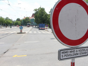 Řidiče čekají příští rok kvůli opravám v Tupolevově ulici komplikace