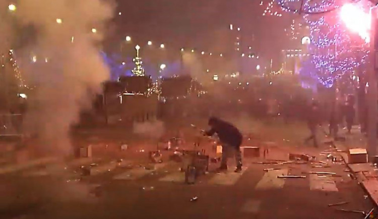 Silvestr se blíží. Policie bude v ulicích Prahy kontrolovat dodržování bezpečnosti a vládních nařízení