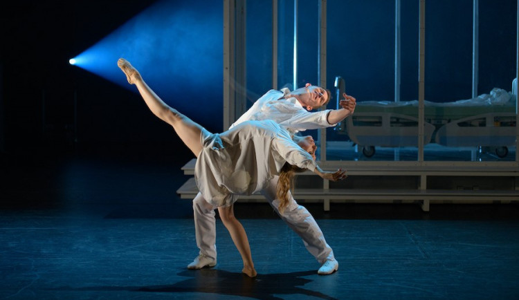 Skutečný příběh transplantace srdce inspiroval lékařku k námětu na unikátní taneční drama, teď má svoji premiéru