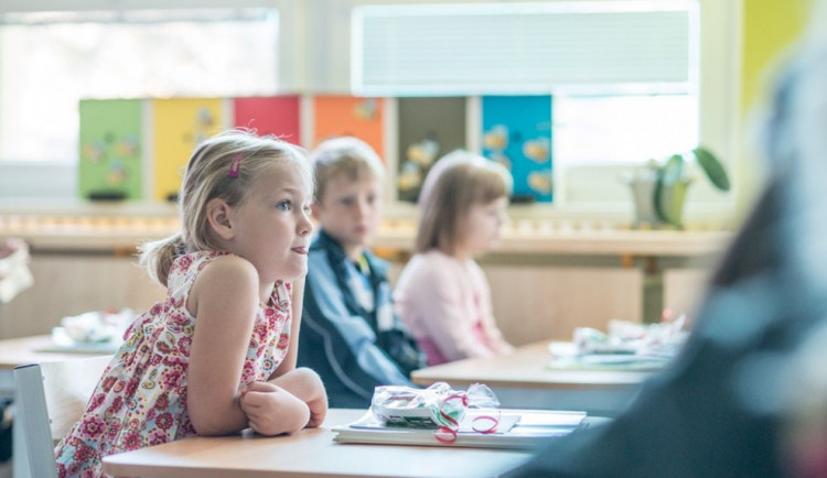 Spolky: Školy by měly mít možnost učit distančně. Gazdík chce více ředitelského volna