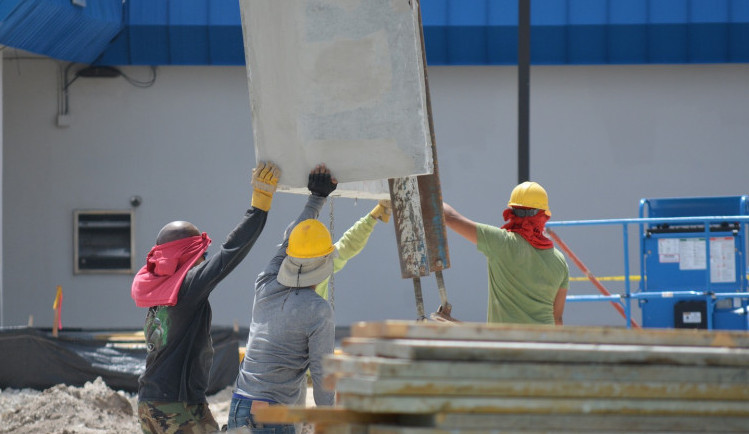 Praha představila plán, jak snížit produkci odpadu a emisí. Nejproblematičtější je stavebnictví