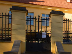 Praha 5 zrekonstruovala hlubočepský Raudnitzův dům. Vzniklo 22 bytů s pečovatelskou službou