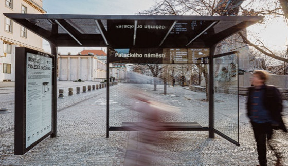 V Praze probíhá výměna přístřešků na zastávkách MHD. Cestující se mohou těšit na nové prvky