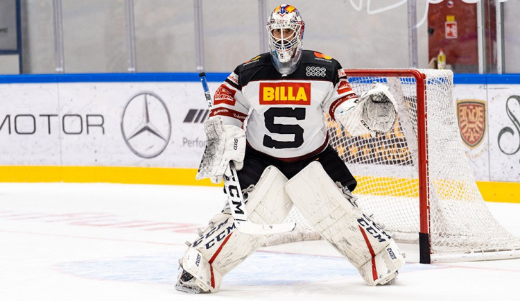 Kdo nechce hrát za Spartu, ať se sbalí a jde, řekl trenér Jandač na adresu Saláka