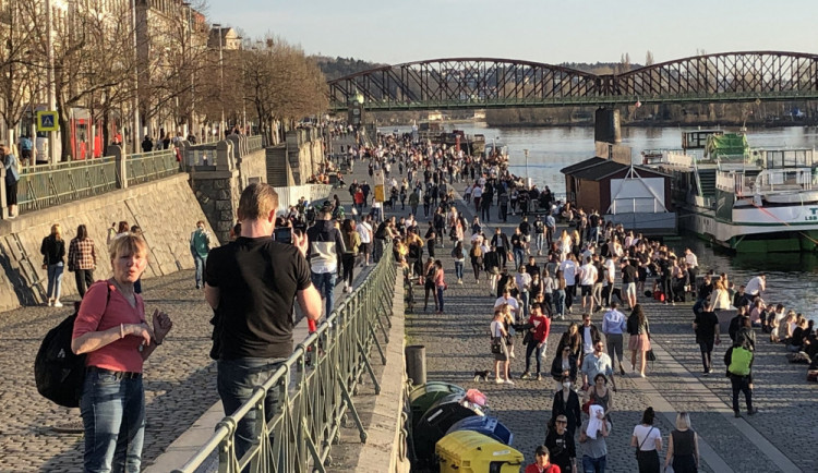 U pražské náplavky vznikne plovoucí heliport pro záchranáře. Ponton poslouží i obyvatelům metropole