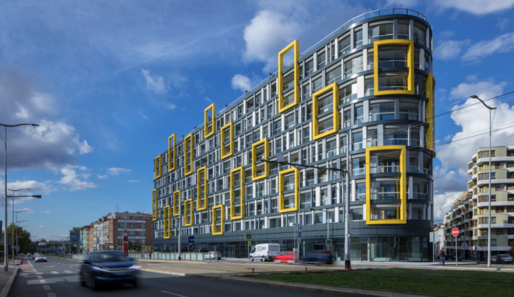 Nejzajímavější moderní stavby Prahy: Domu Harfa Design Residence s prémiovými byty dominují žluté rámy