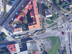 Osmička vytvoří nová parkovací místa v Prosecké ulici. Obyvatele trápí jejich nedostatek