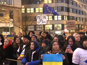 VIDEO: Ukrajinský prezident Volodymyr Zelenskyj dnes hovořil k tisícům lidí na Václavském náměstí