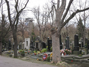 Trojka koupí hrobku na Olšanských hřbitovech. Chce důstojné pohřby lidí bez rodiny