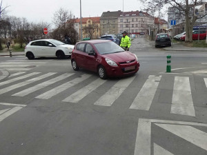 Opilá žena vyrazila v autě do ulic. Nadýchala skoro tři promile