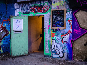 FOTOGALERIE: Podívejte se do největšího protiatomového krytu v Praze