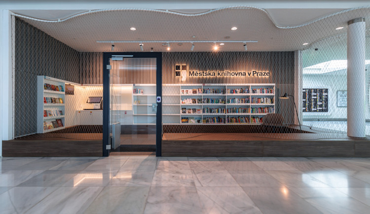 Pražská Městská knihovna otevřela první samoobslužnou pobočku s názvem kiosek