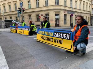 VIDEO: Aktivisté blokují dopravu už třetí den za sebou. Tentokrát na I.P. Pavlova