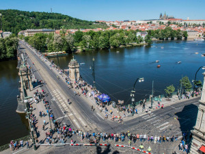 V sobotu se v Praze poběží půlmaraton. Podívejte se, kde bude omezena doprava