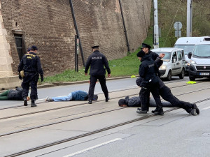 VIDEO: Aktivisté protestovali před Úřadem vlády.