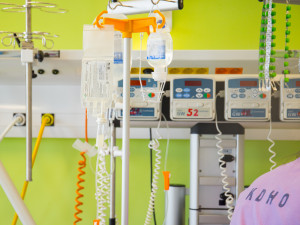 Nemocnice v Motole přijala do péče 21 dětí z Ukrajiny s rakovinou