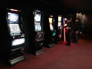 Nelegální herna se tvářila jako sportbar. Provozovateli hrozí pokuta 50 milionů