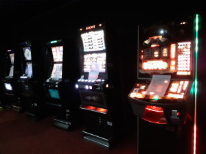 Nelegální herna se tvářila jako sportbar. Provozovateli hrozí pokuta 50 milionů