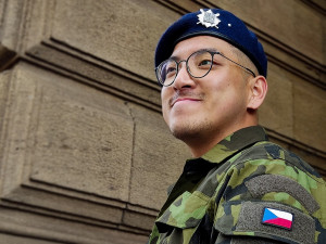 Průvodce v Sapě, herec i voják v aktivní záloze. V armádě jsem si dvakrát sáhl na dno, říká Dave