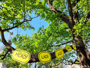 Karlovo náměstí se rozeznělo hudbou. Stovky lidí přišly na jazz