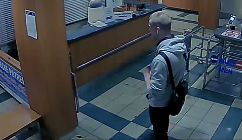 Recepčnímu v bazénu zmizela bunda i s peněženkou. Přišel o tisíce korun