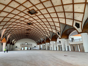 VIDEO: Podívejte se do útrob Průmyslového paláce, kde probíhá unikátní rekonstrukce