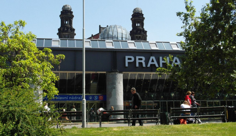 Nádraží projde velkou proměnou. Opraví se odbavovací hala a přibyde tramvajová zastávka