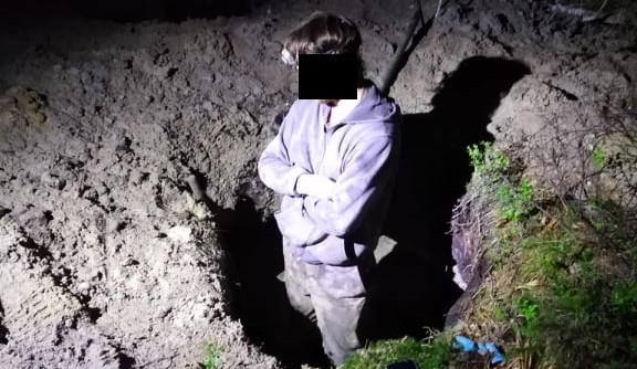 Jihočeští psovodi dopadli u Nových Hradů dva hledače vltavínů