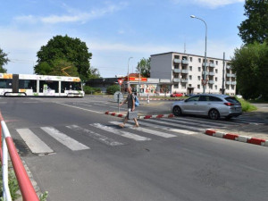 Začala rekonstrukce křižovatky Na Petřinách a Na Větrníku. Řidiče čeká omezení dopravy i úplné uzavírky