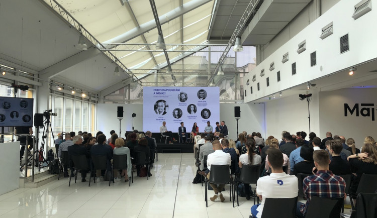 Na konferenci se řešila vize Prahy pro rok 2030 jako centra inovací.