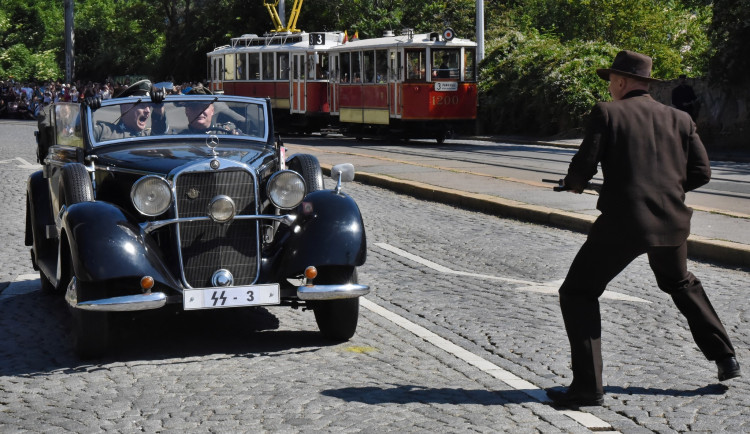 16535564580261-241-operace